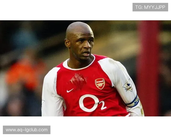 阿森纳复古足球服套装重现经典魅力 追溯辉煌历史与永恒风采